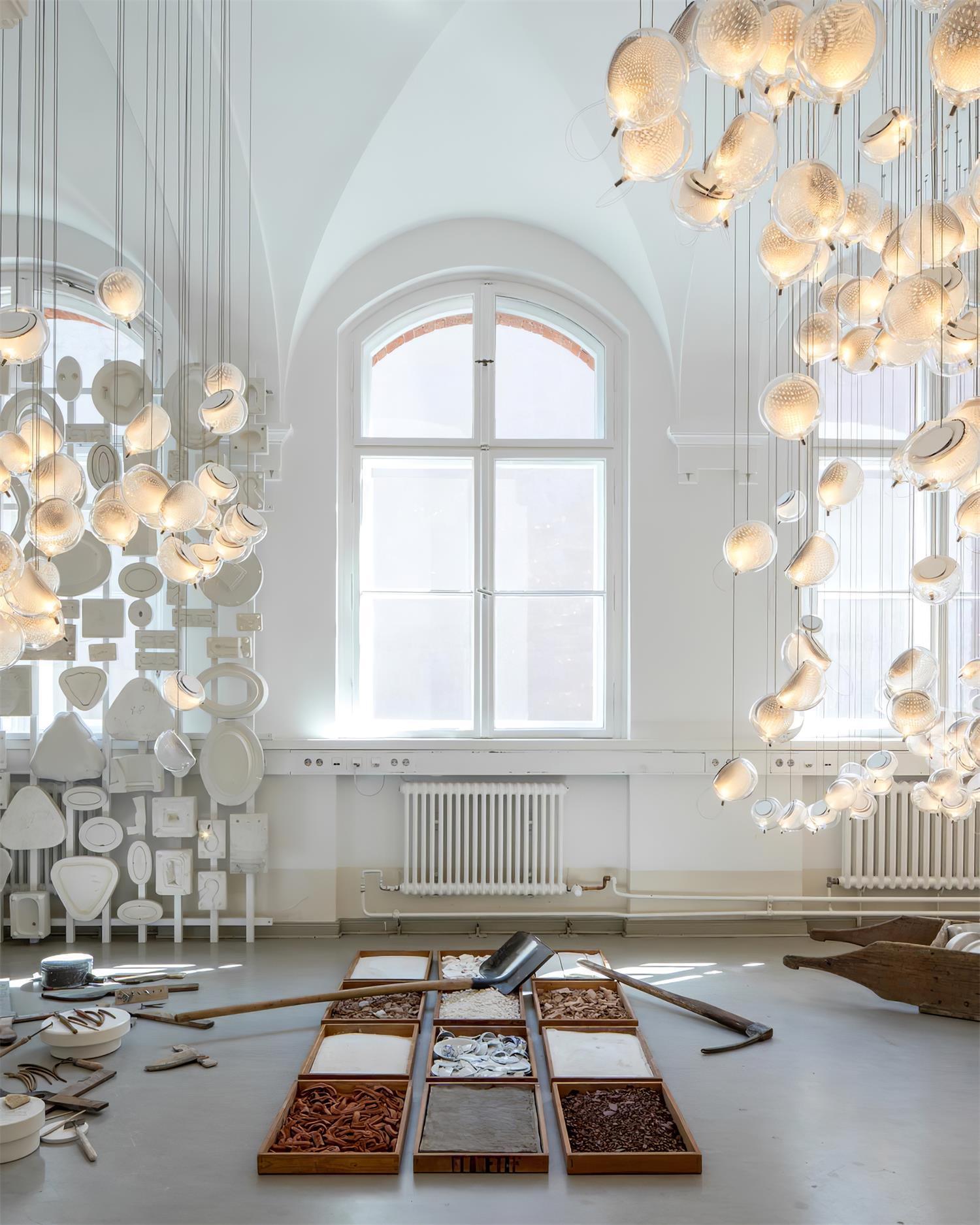 Lámpara de Cristal con Pantalla de Malla de Cobre – Diseño Elegante y Moderno 8