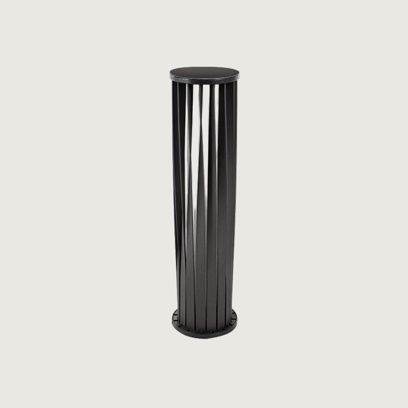 Lámpara de Exterior LED Eficiente con Cuerpo de Metal y Pantalla Acrílica, Resistente a la Intemperie, IP65, Alturas de 40cm, 60cm y 80cm 10