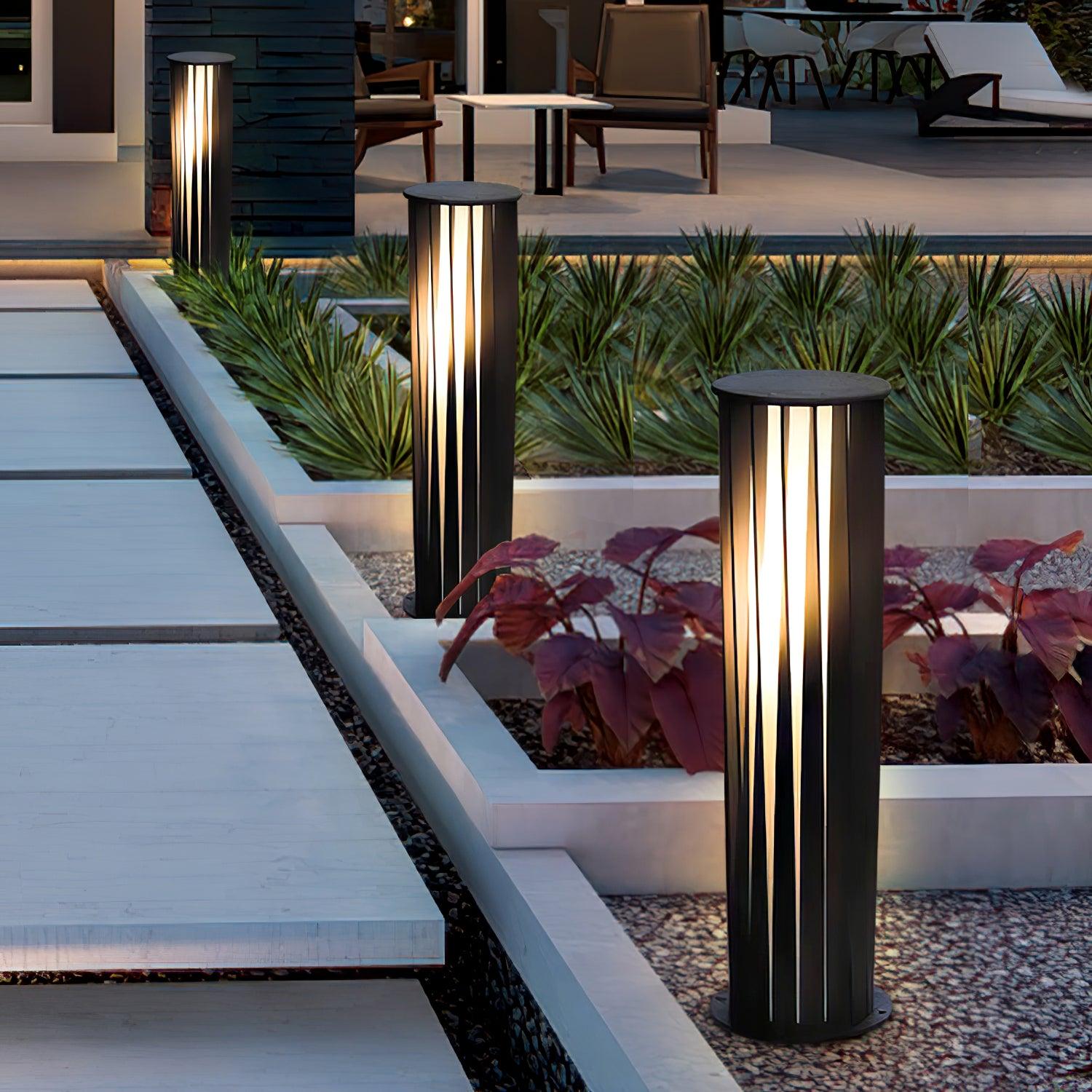 Lámpara de Exterior LED Eficiente con Cuerpo de Metal y Pantalla Acrílica, Resistente a la Intemperie, IP65, Alturas de 40cm, 60cm y 80cm 2