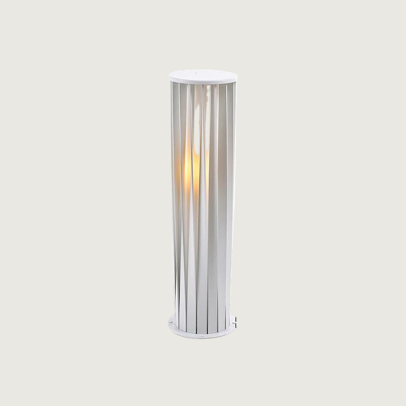 Lámpara de Exterior LED Eficiente con Cuerpo de Metal y Pantalla Acrílica, Resistente a la Intemperie, IP65, Alturas de 40cm, 60cm y 80cm 9