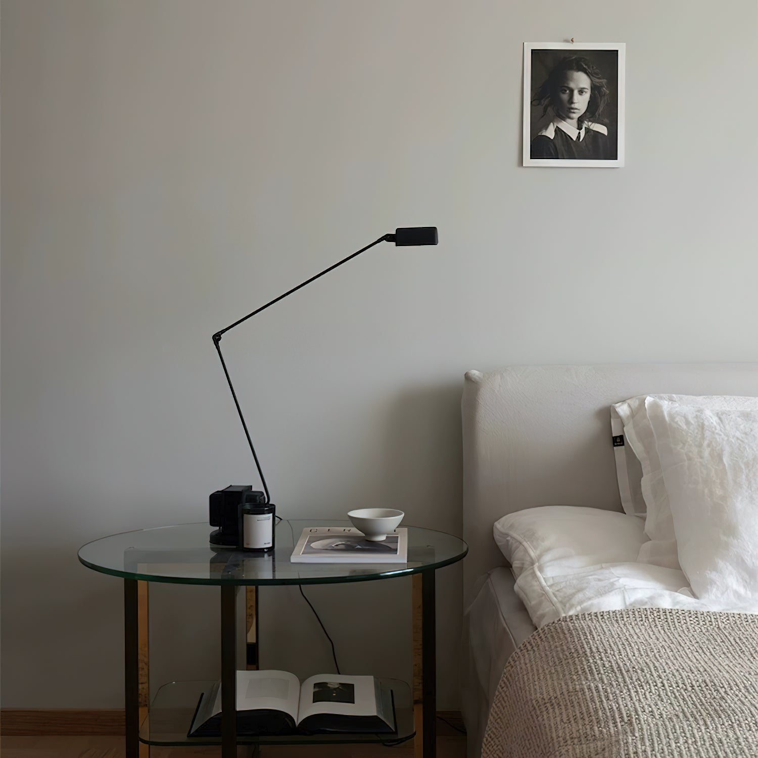 Lámpara de Mesa Ajustable con Dimerización y Cambio de Color LED – Diseño Elegante y Moderno para Interior 2
