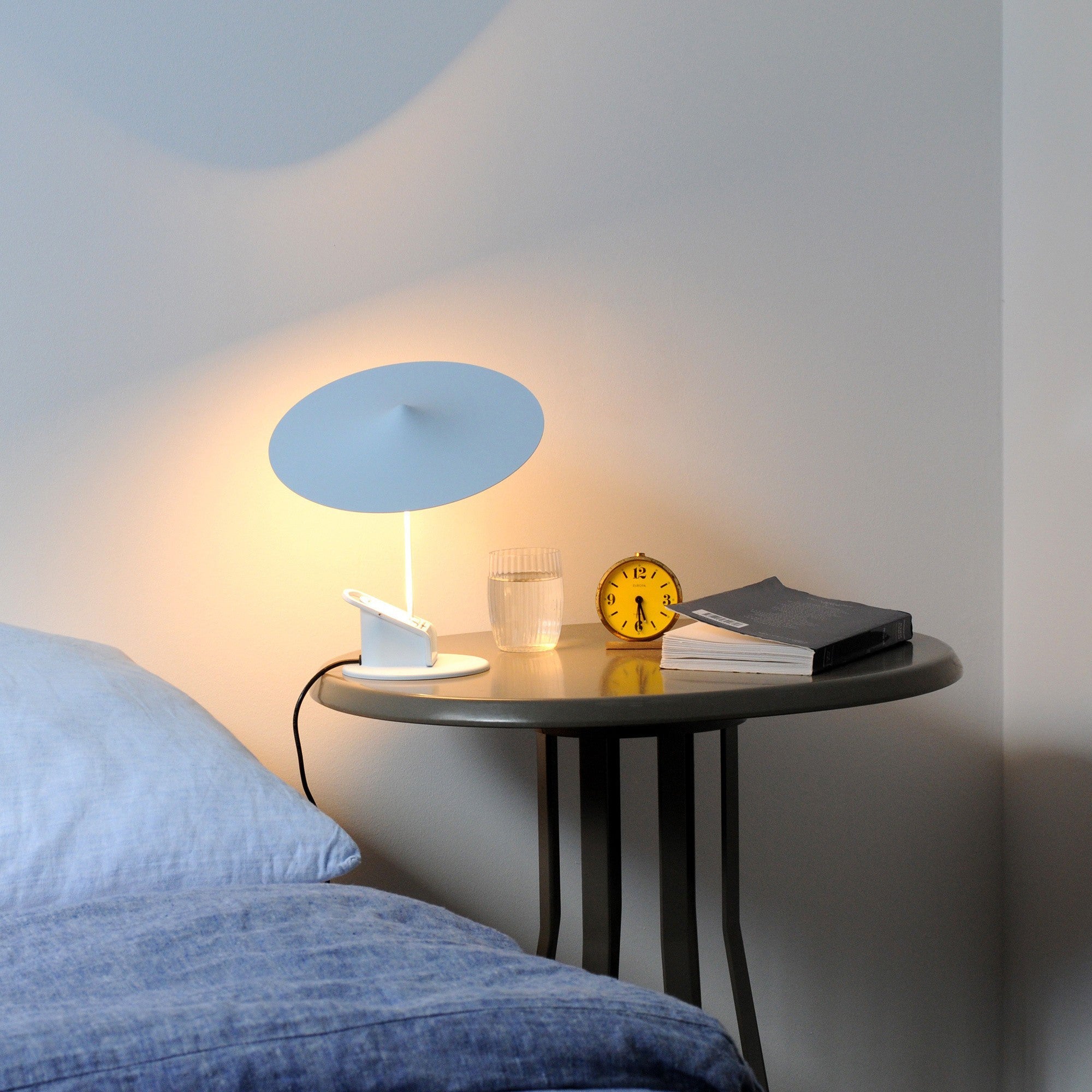 Lámpara de Mesa Ajustable de Aluminio con LED y Diseño Moderno - Varios Colores 2