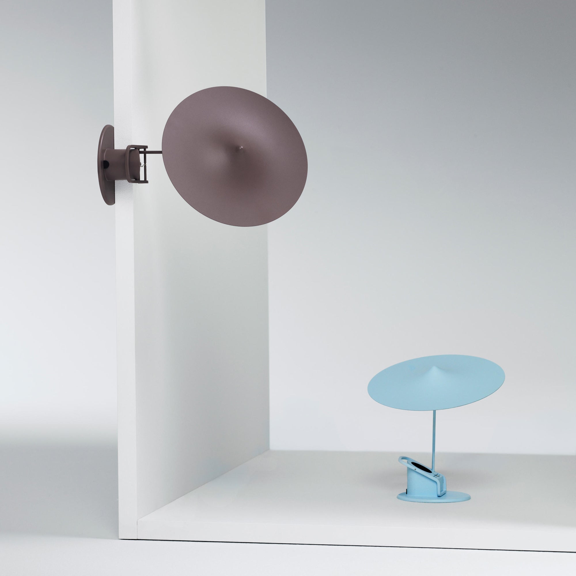 Lámpara de Mesa Ajustable de Aluminio con LED y Diseño Moderno - Varios Colores 5