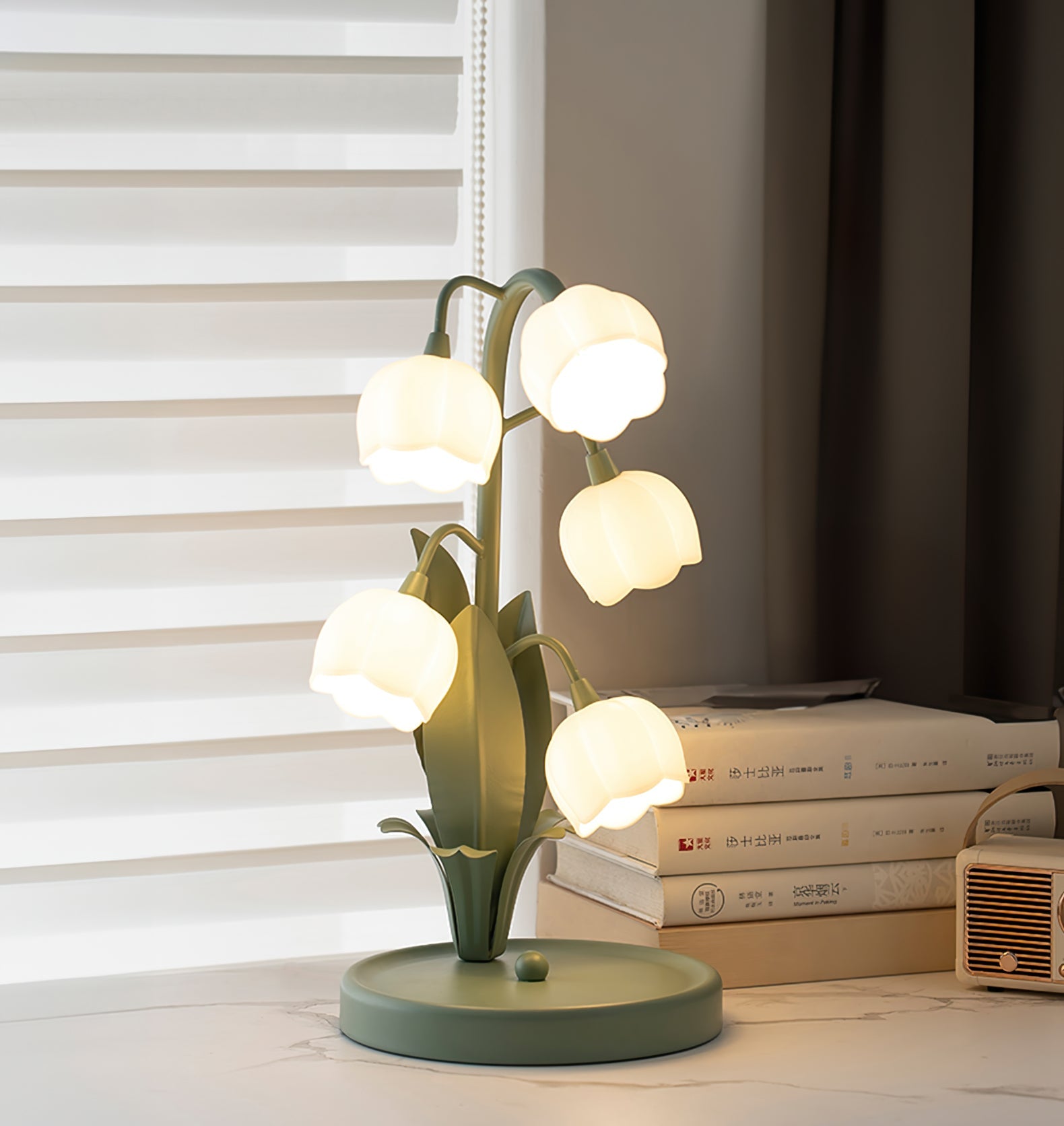 Lámpara de Mesa Bell Orchid con Diseño de Orquídea – Metal y Pantalla de PC, Ideal para Decoración Interior 3