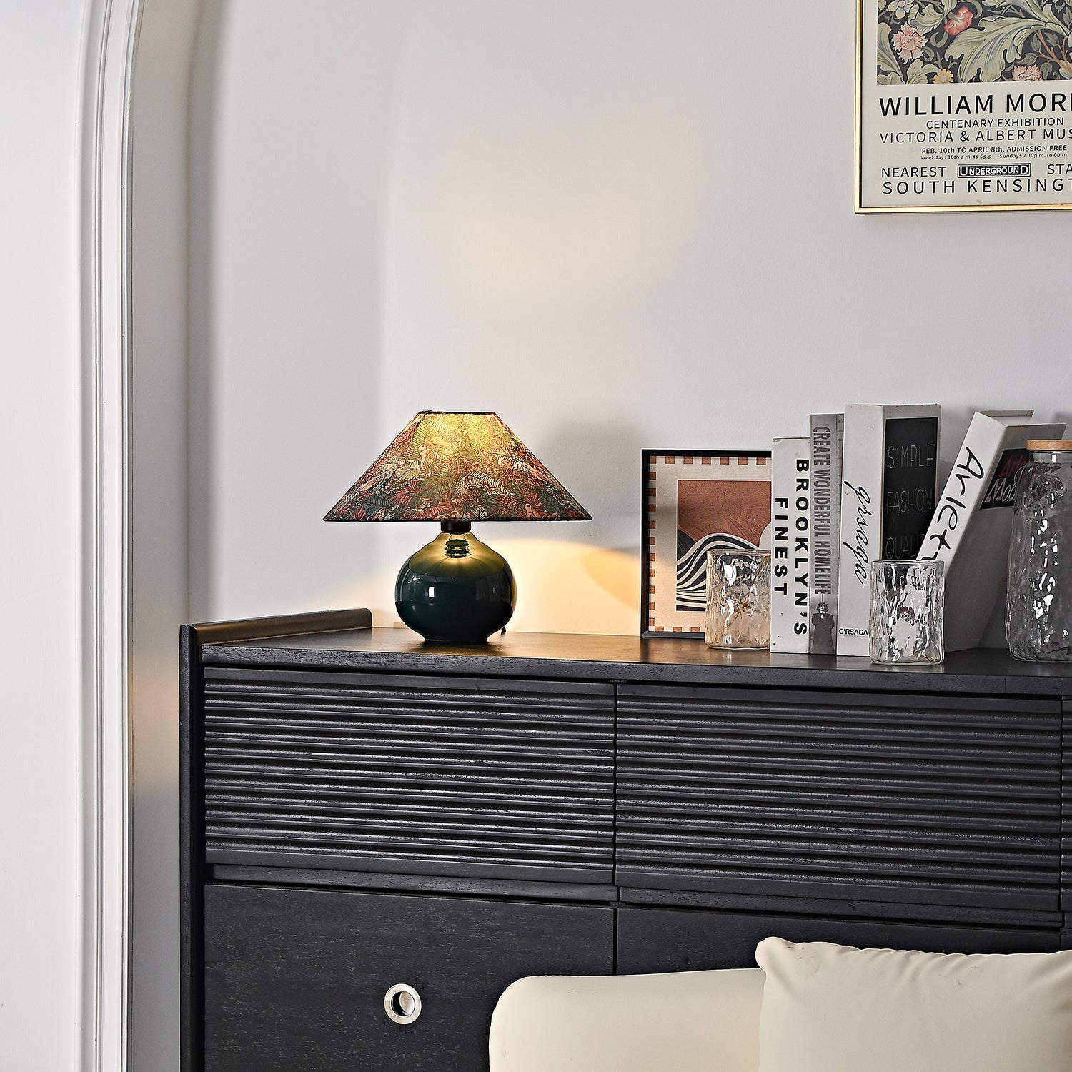Lámpara de Mesa Botánica Kalinda Verde con Base de Cerámica y Pantalla Decorativa, Ideal para Mesita de Noche y Sobremesa 6