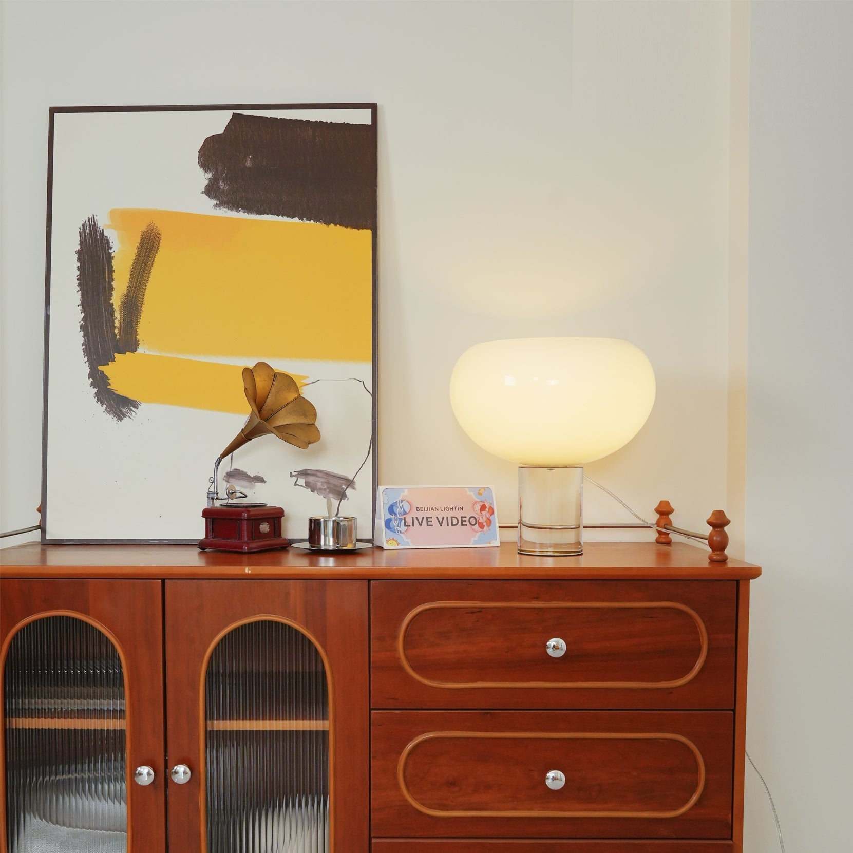 Lámpara de Mesa Buds Elegante con Luz LED, Diámetro 32cm, Diseño Moderno en Vidrio y Acrílico, Ideal para Mesitas de Noche 8