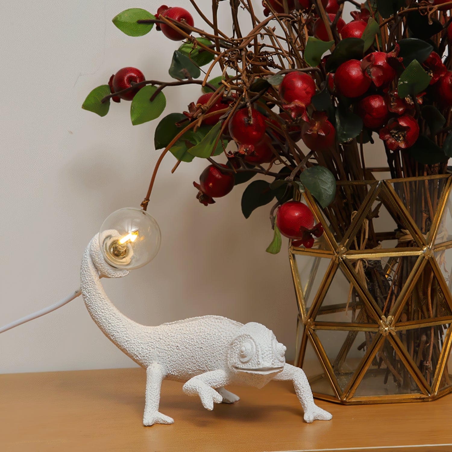 Lámpara de Mesa Camaleón de Resina con Luz LED – Diseño Único y Colorido para Interiores 5
