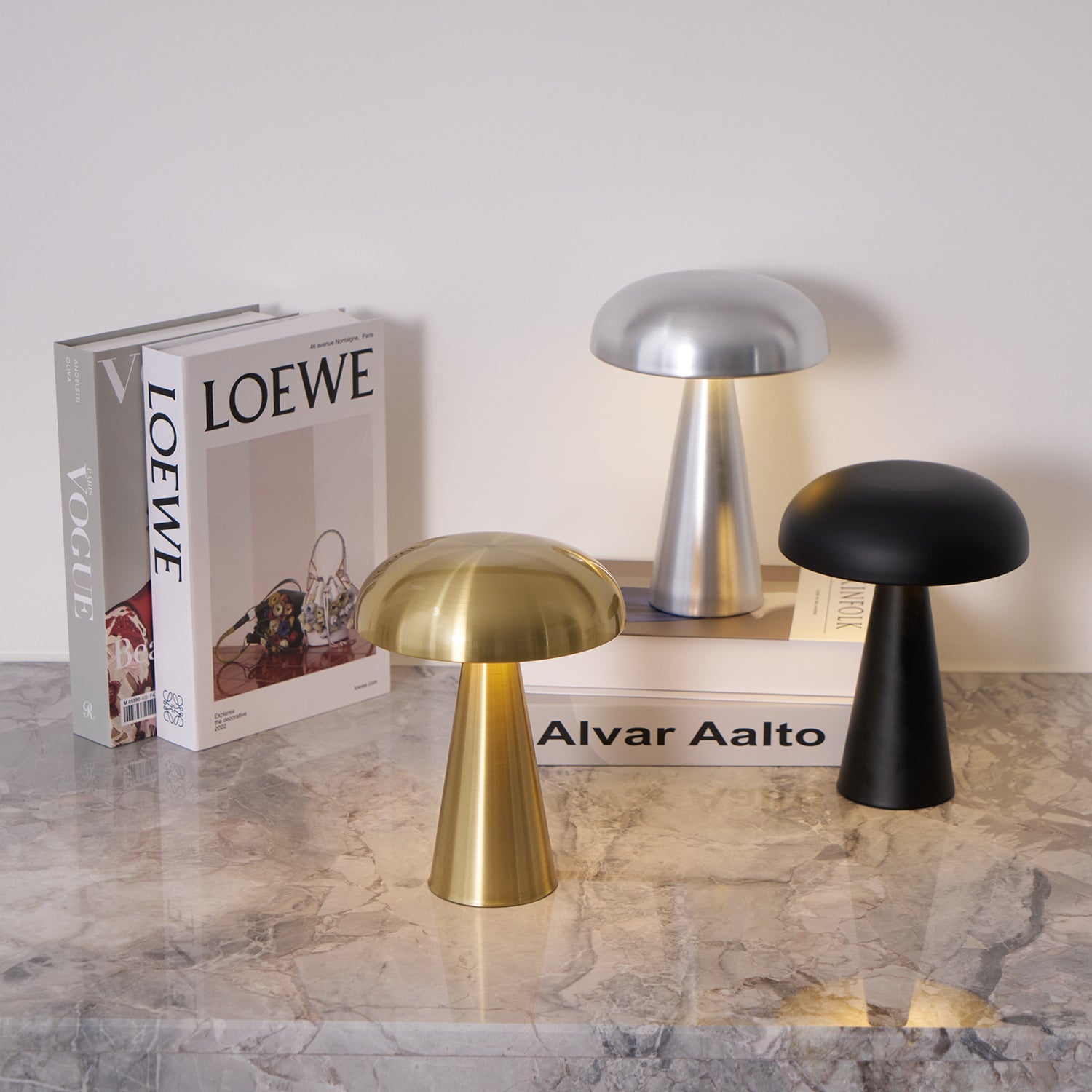 Lámpara de Mesa Como con Diseño Elegante y Luz LED Integrada – Varios Colores Disponibles 8