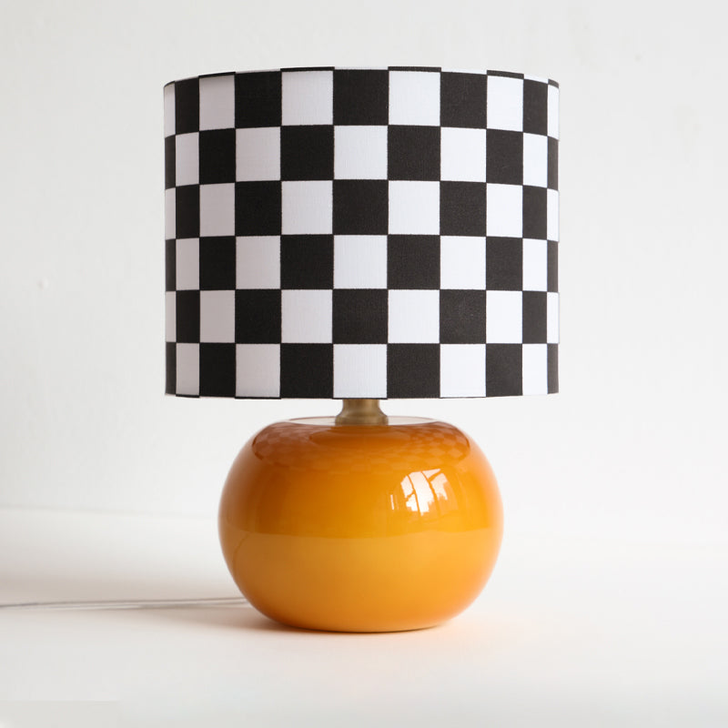 Lámpara de Mesa Diseño Ajedrez con Base de Vidrio Transparente – Estilo Moderno para Interiores, Compatible con Bombillas LED 0