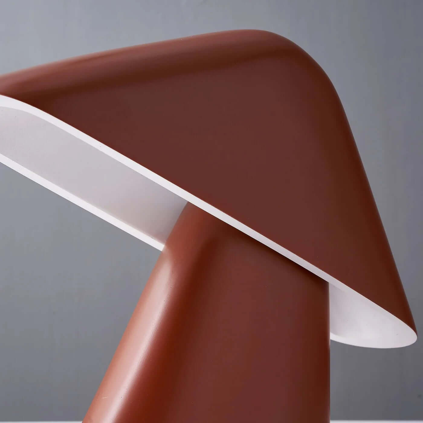 Lámpara de Mesa Elegante con Pantalla Ajustable y Luz Cálida 2700k - Ideal para Decoración y Ambientes Sofisticados 4