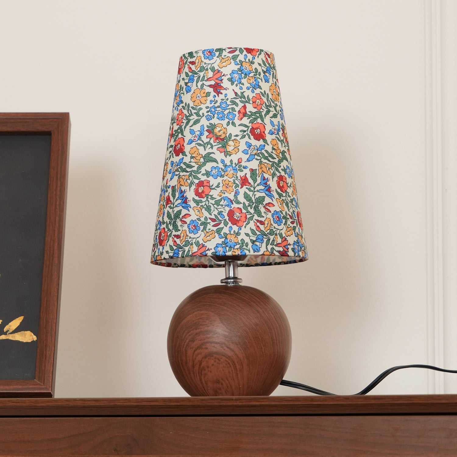 Lámpara de Mesa Floral Anna con Base de Madera Natural – Diseño Colorido y Funcional 3