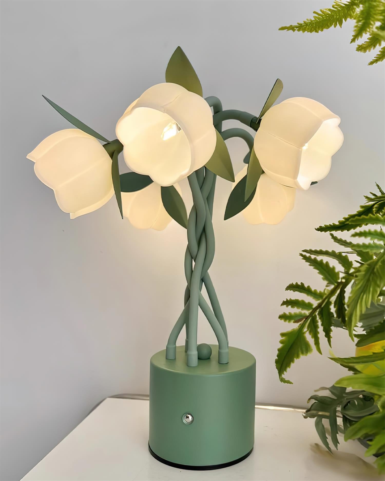 Lámpara de Mesa Floral con Diseño Escultural y Base Verde – Luz LED 4