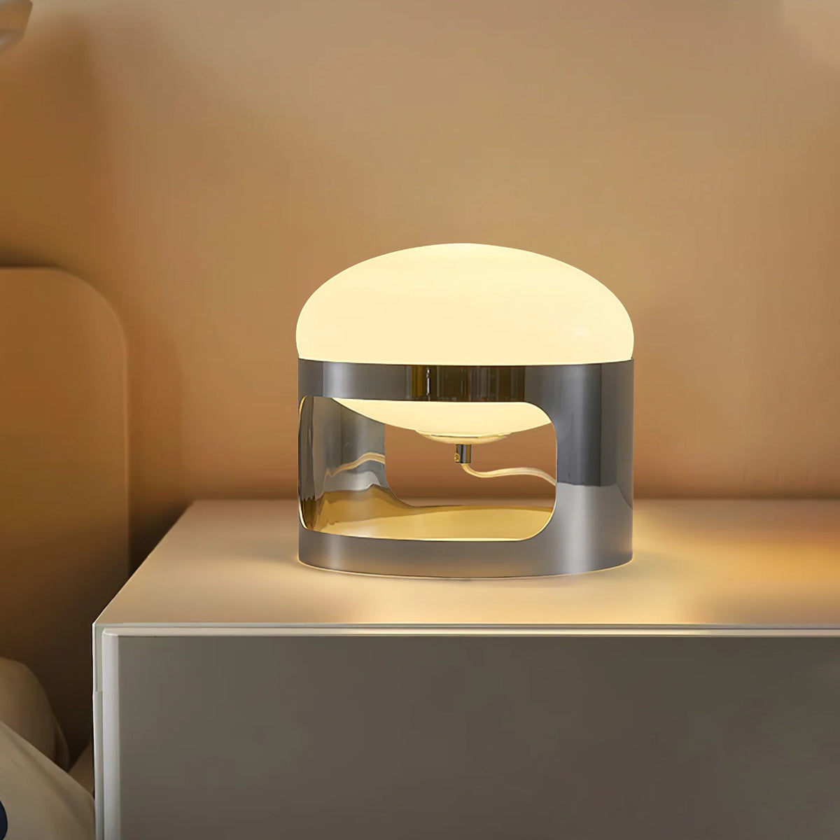 Lámpara de Mesa KD27 de Acero Inoxidable y Acrílico – Diseño Moderno en Color Plateado 2