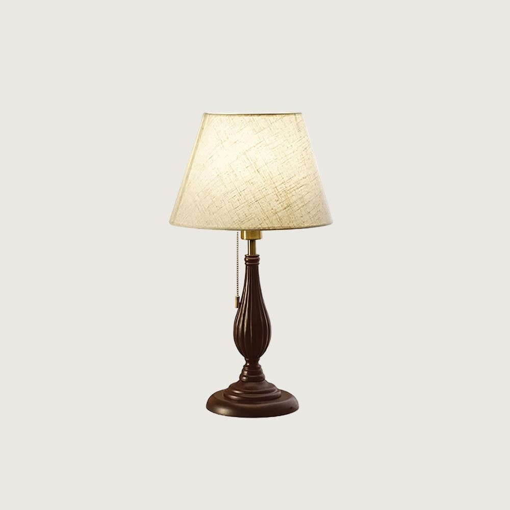 Lámpara de Mesa Kamila con Base Esculpida en Negro y Pantalla Clásica – Estilo Retro 11