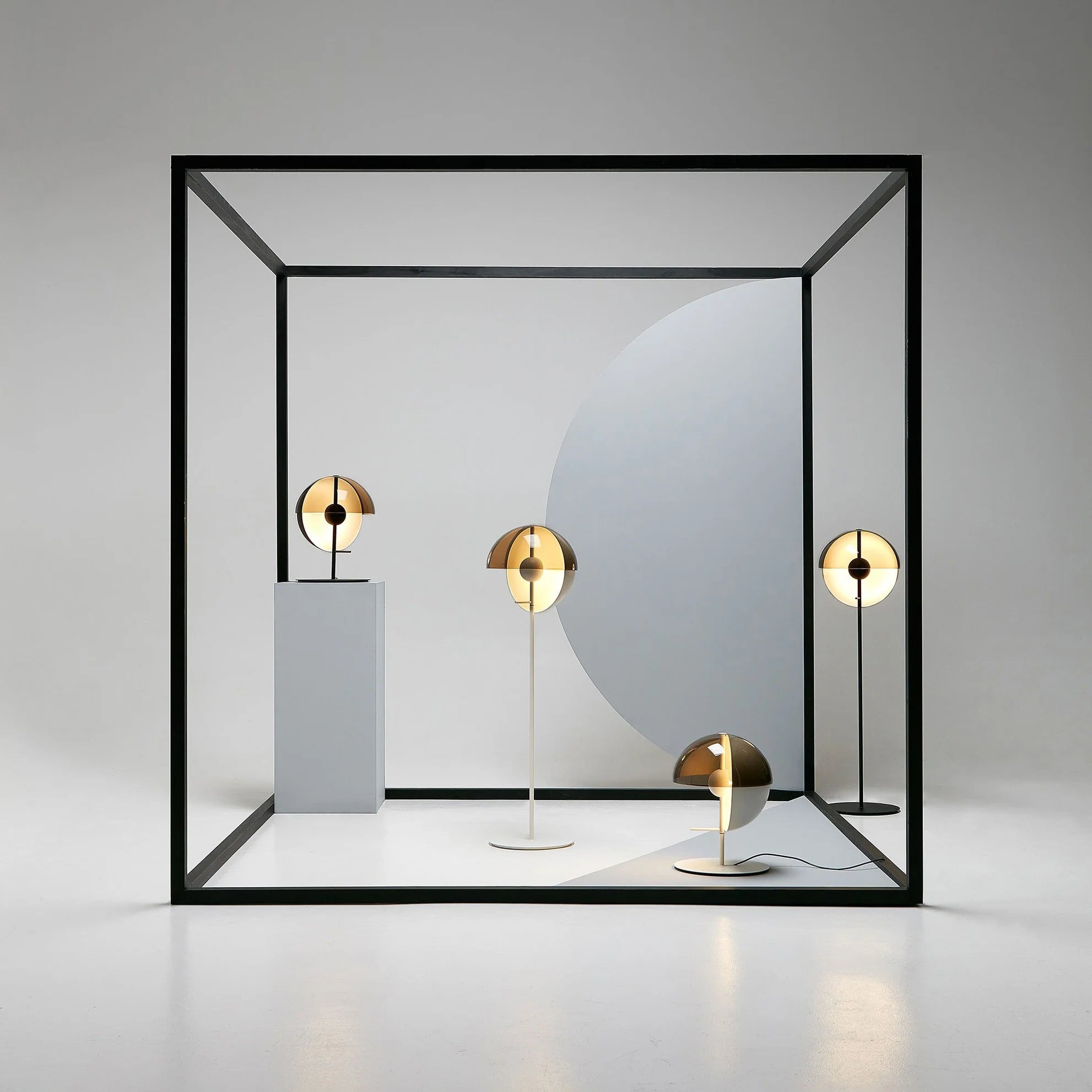 Lámpara de Mesa LED Eficiente con Diseño Contemporáneo en Hierro y Vidrio, 11.8 x 17.7 – Ideal para Oficina y Sala de Estar 2