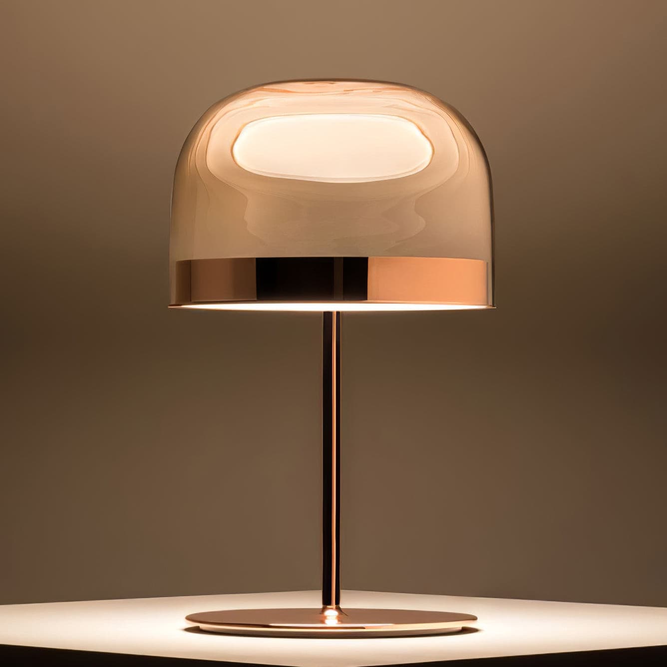 Lámpara de Mesa LED Moderna de Metal y Vidrio con Luz Cálida – Opciones de Acabado en Negro y Oro Rosa 2