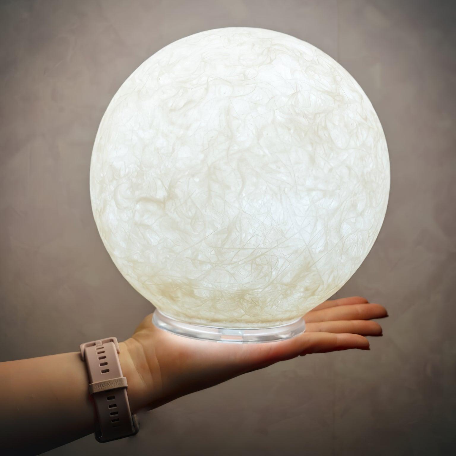 Lámpara de Mesa Lunar de Resina con Luz Suave - Tamaños de 20cm a 50cm, Ideal para Mesita de Noche y Decoración Interior 1