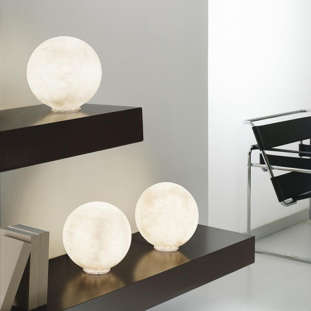 Lámpara de Mesa Lunar de Resina con Luz Suave - Tamaños de 20cm a 50cm, Ideal para Mesita de Noche y Decoración Interior 4
