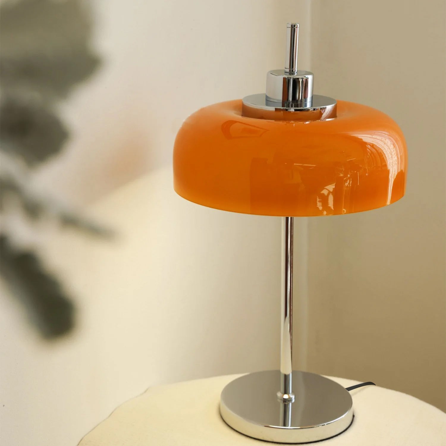 Lámpara de Mesa Moderna Estilo Retro con Luz LED Naranja y Metal, Ideal para Escritorio o Mesita de Noche, 30 cm x 60 cm 2