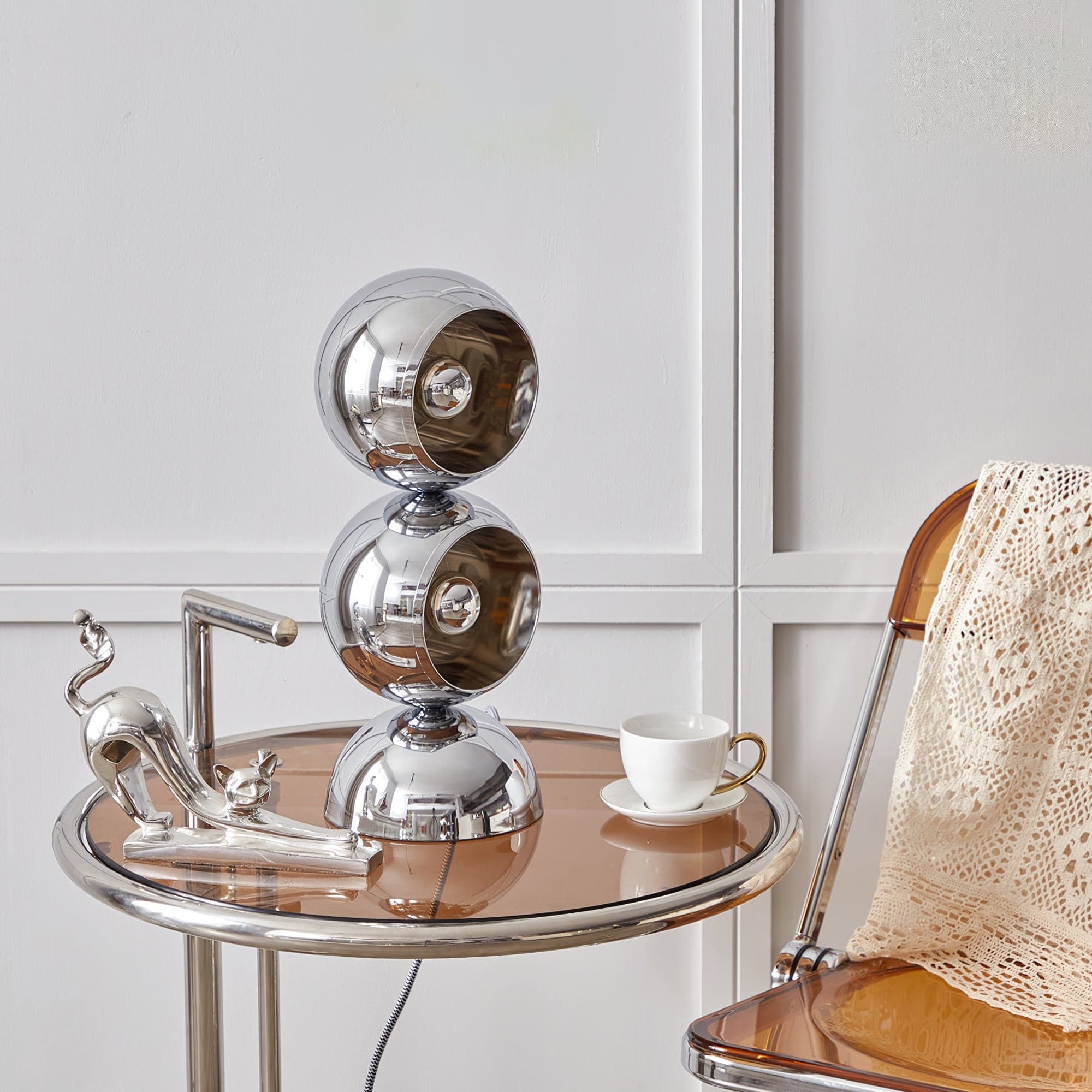 Lámpara de Mesa Moderna Mickey con Diseño Elegante y Base E26/E27 - Ideal para Interiores 4