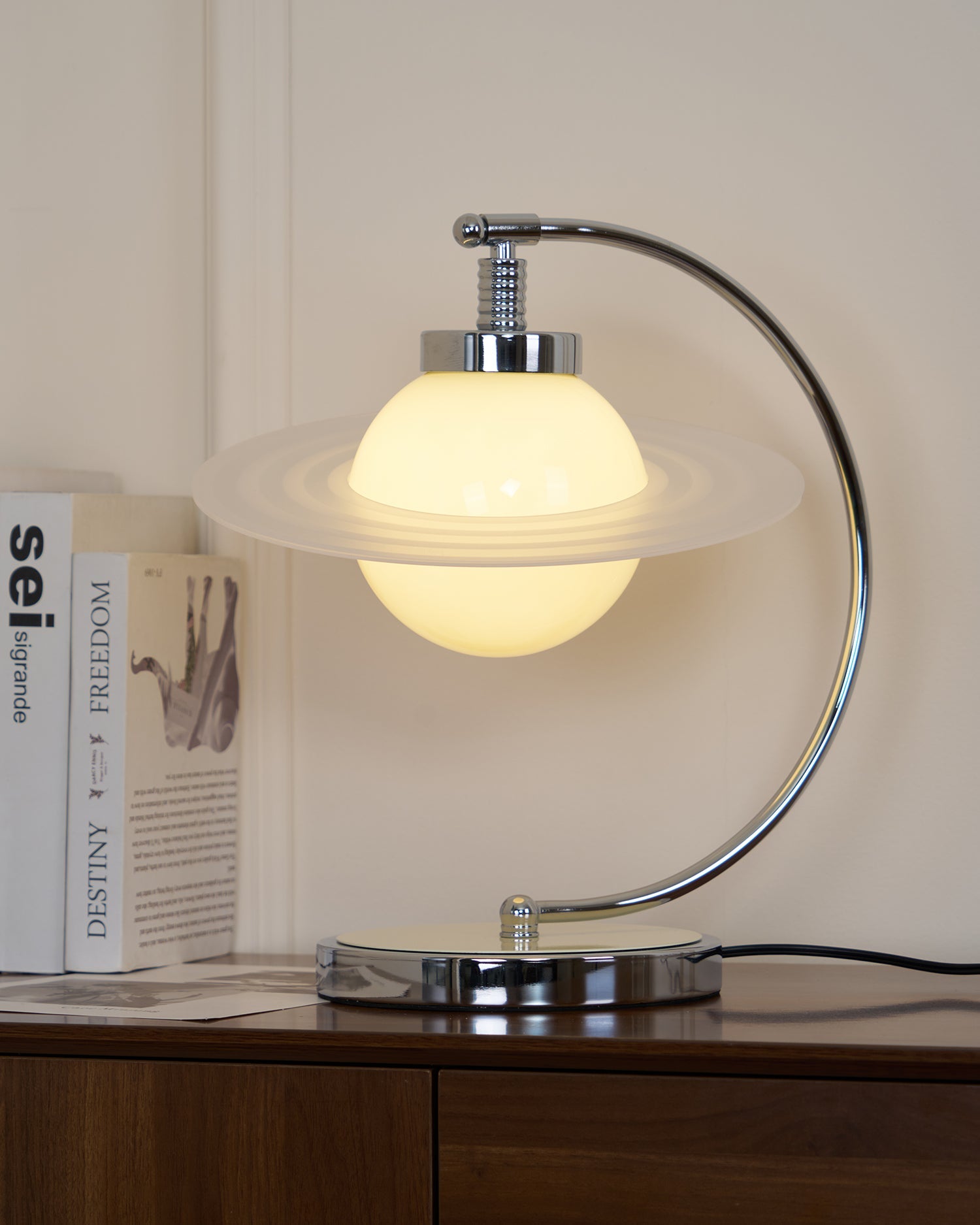 Lámpara de Mesa Moderna Verde con Base de Cromo – Lámpara Sobremesa para Escritorio y Mesita de Noche, Diseño Contemporáneo 4