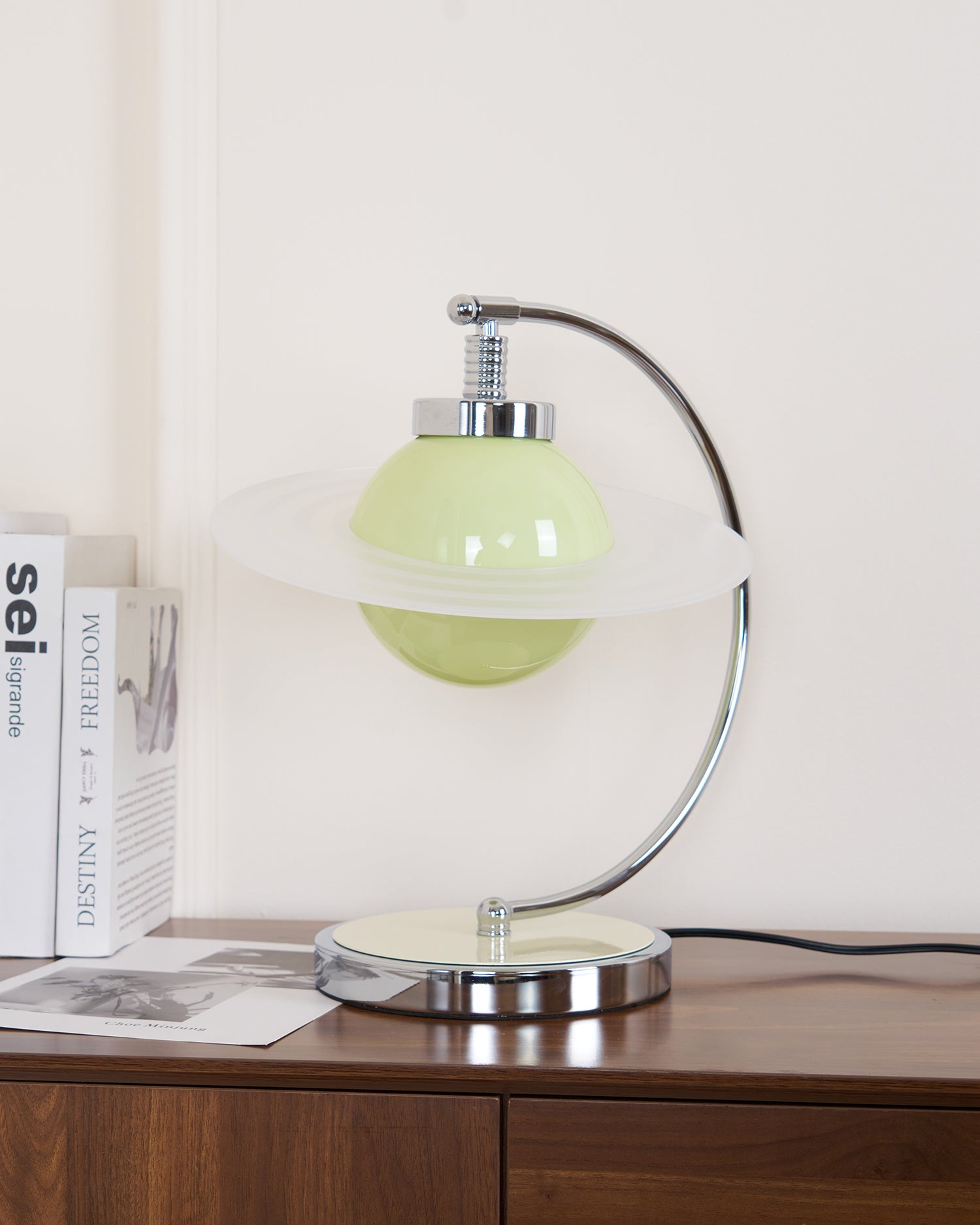 Lámpara de Mesa Moderna Verde con Base de Cromo – Lámpara Sobremesa para Escritorio y Mesita de Noche, Diseño Contemporáneo 6