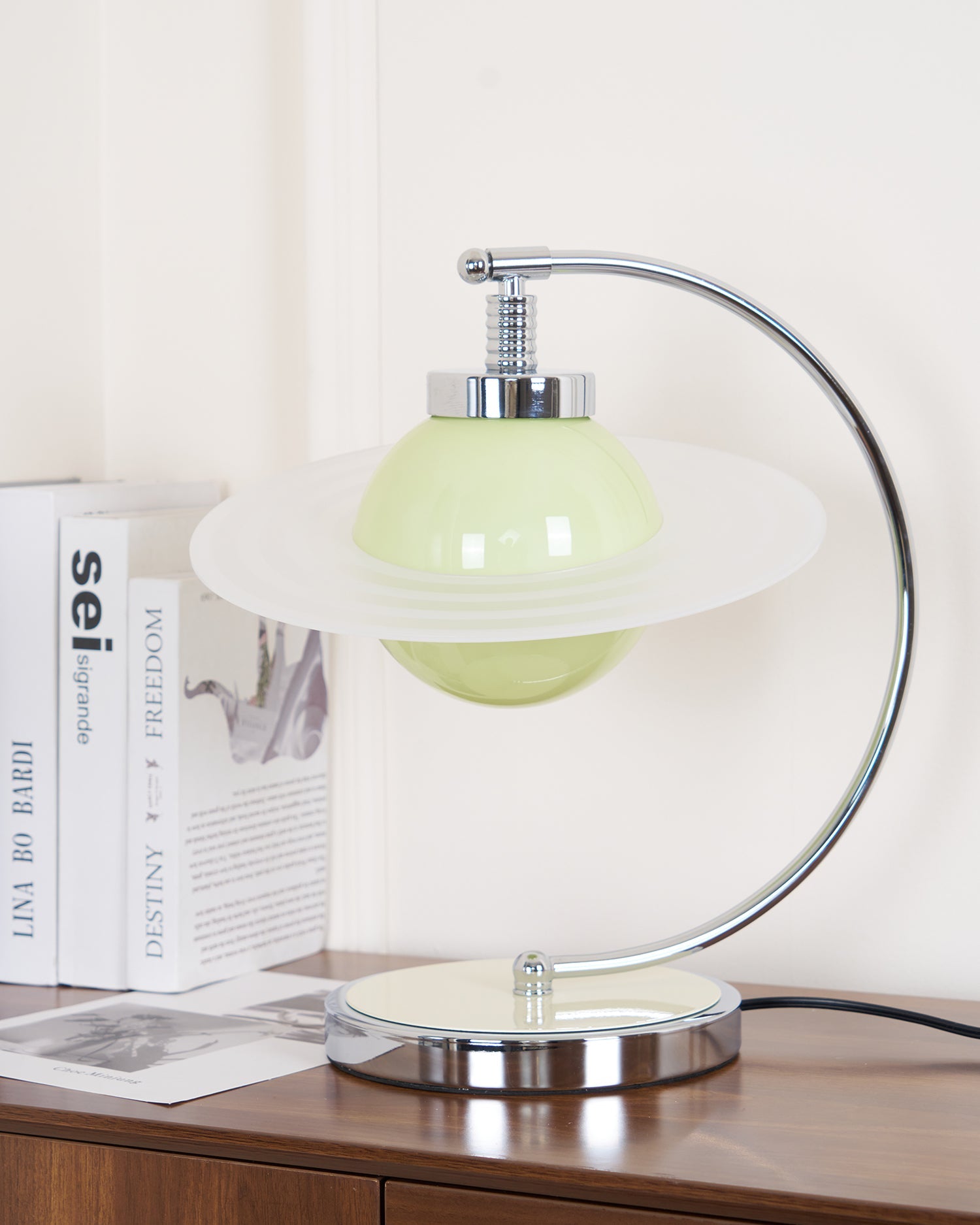 Lámpara de Mesa Moderna Verde con Base de Cromo – Lámpara Sobremesa para Escritorio y Mesita de Noche, Diseño Contemporáneo 7