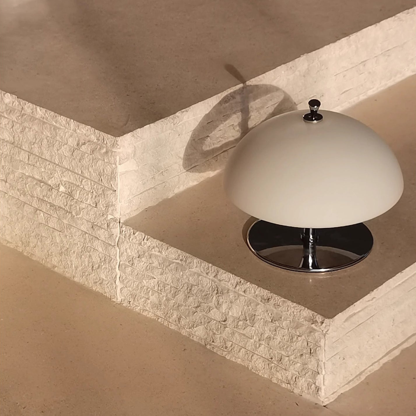 Lámpara de Mesa Moderna con Control Táctil, Pantalla Blanca y Diseño en Metal y Cristal – Ideal para Escritorio y Mesita de Noche 5