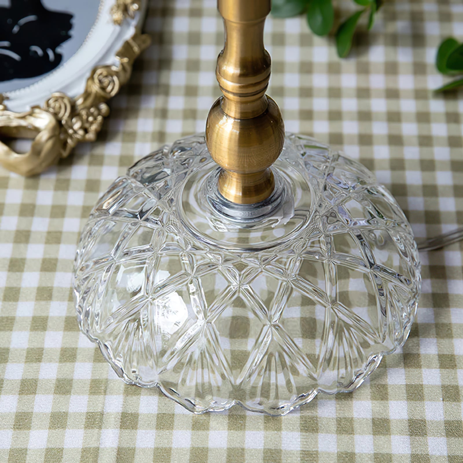 Lámpara de Mesa Moderna con Pantalla de Tela y Diseño Elegante – Ideal para Hogar y Oficina 8