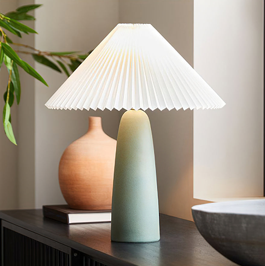 Lámpara de Mesa Moderna de Cerámica Beige y Verde con Pantalla Plisada para Escritorio y Mesita de Noche 5