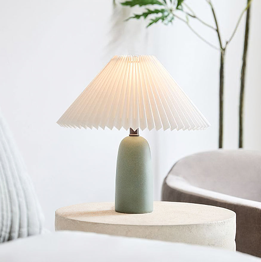 Lámpara de Mesa Moderna de Cerámica Beige y Verde con Pantalla Plisada para Escritorio y Mesita de Noche 6