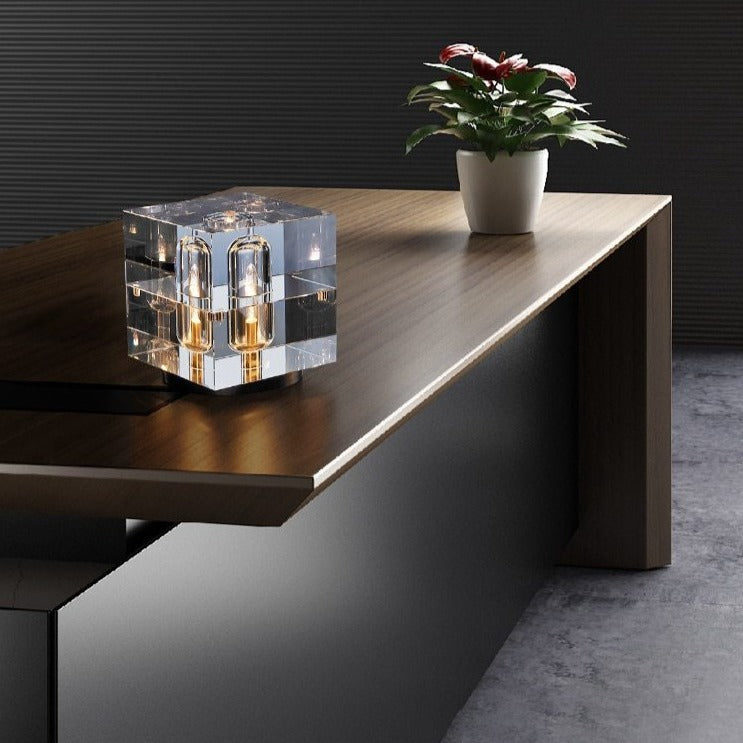 Lámpara de Mesa Moderna de Cristal y Latón con Base E14 – Diseño Único para Interiores 7