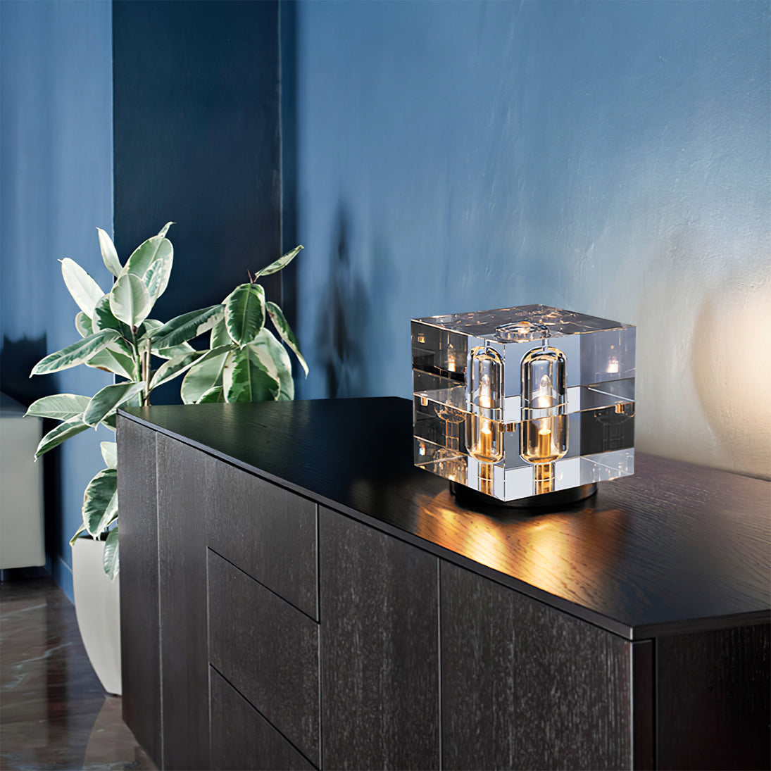 Lámpara de Mesa Moderna de Cristal y Latón con Base E14 – Diseño Único para Interiores 8