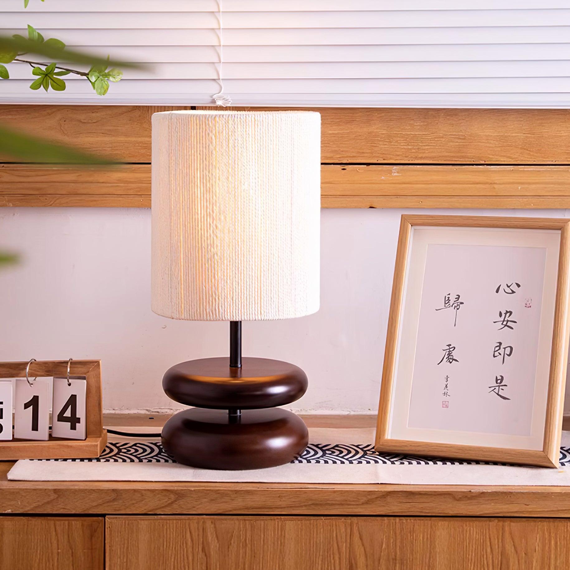 Lámpara de Mesa Moderna de Madera con Pantalla de Tela – Diseño Elegante y Natural 3