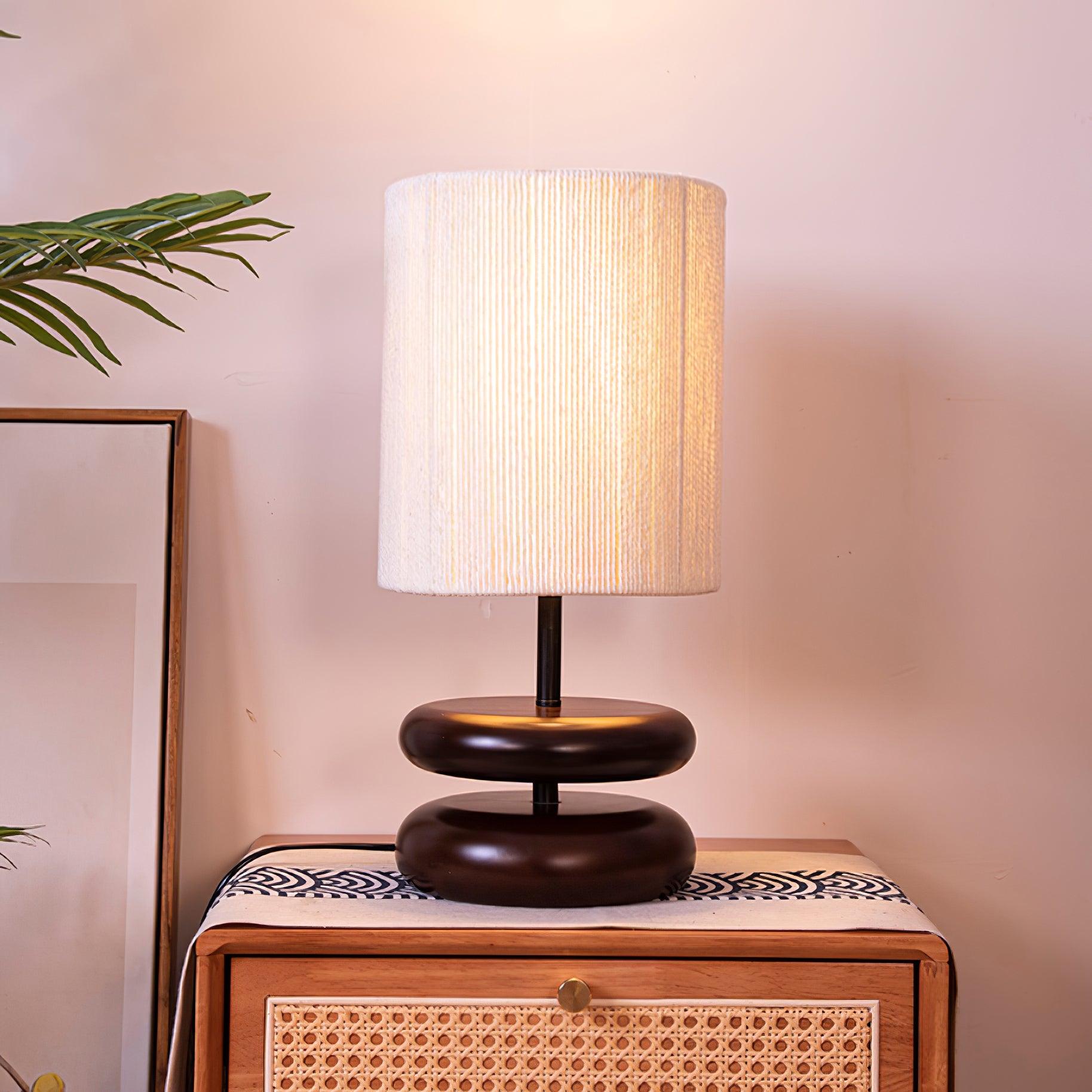 Lámpara de Mesa Moderna de Madera con Pantalla de Tela – Diseño Elegante y Natural 4