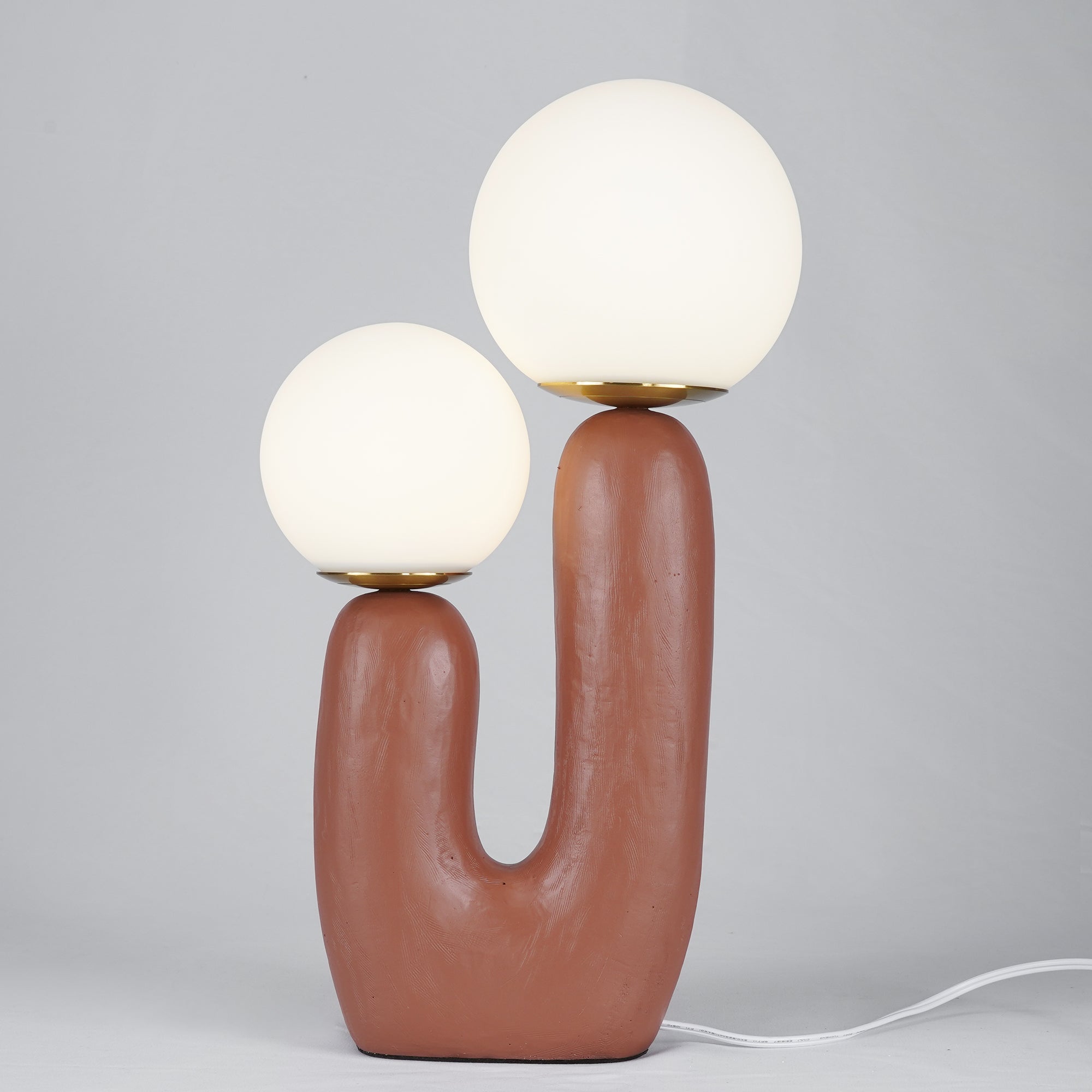 Lámpara de Mesa Moderna de Resina y Metal, 26 cm, Disponible en Verde, Rosa, Terracota y Blanco - Ideal para Escritorios y Mesitas de Noche 9