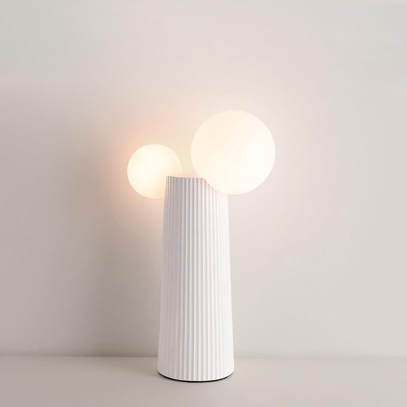 Lámpara de Mesa Moderna de Resina y Vidrio, Diseño Escultural para Interiores - 21 cm Diámetro, Varios Colores 12