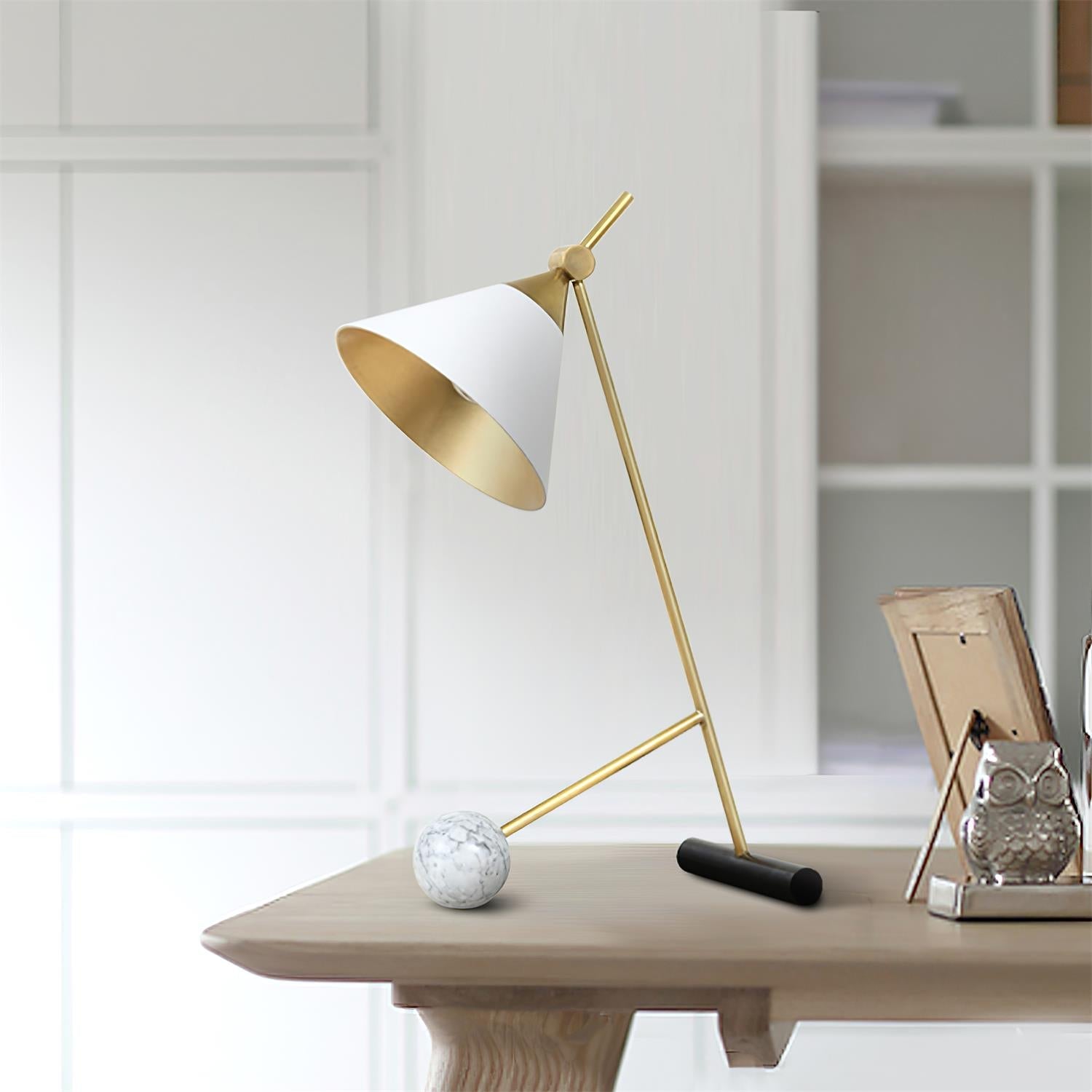 Lámpara de Mesa Moderna en Hierro y Mármol, Diseño Minimalista, Ideal para Escritorio y Mesita de Noche - Dorado, Negro y Blanco 4