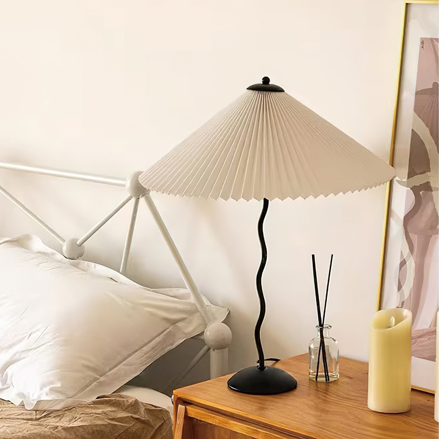 Lámpara de Mesa Origami Estilo Nórdico con Pantalla de Tela y Diseño Curvo - Color Negro 2