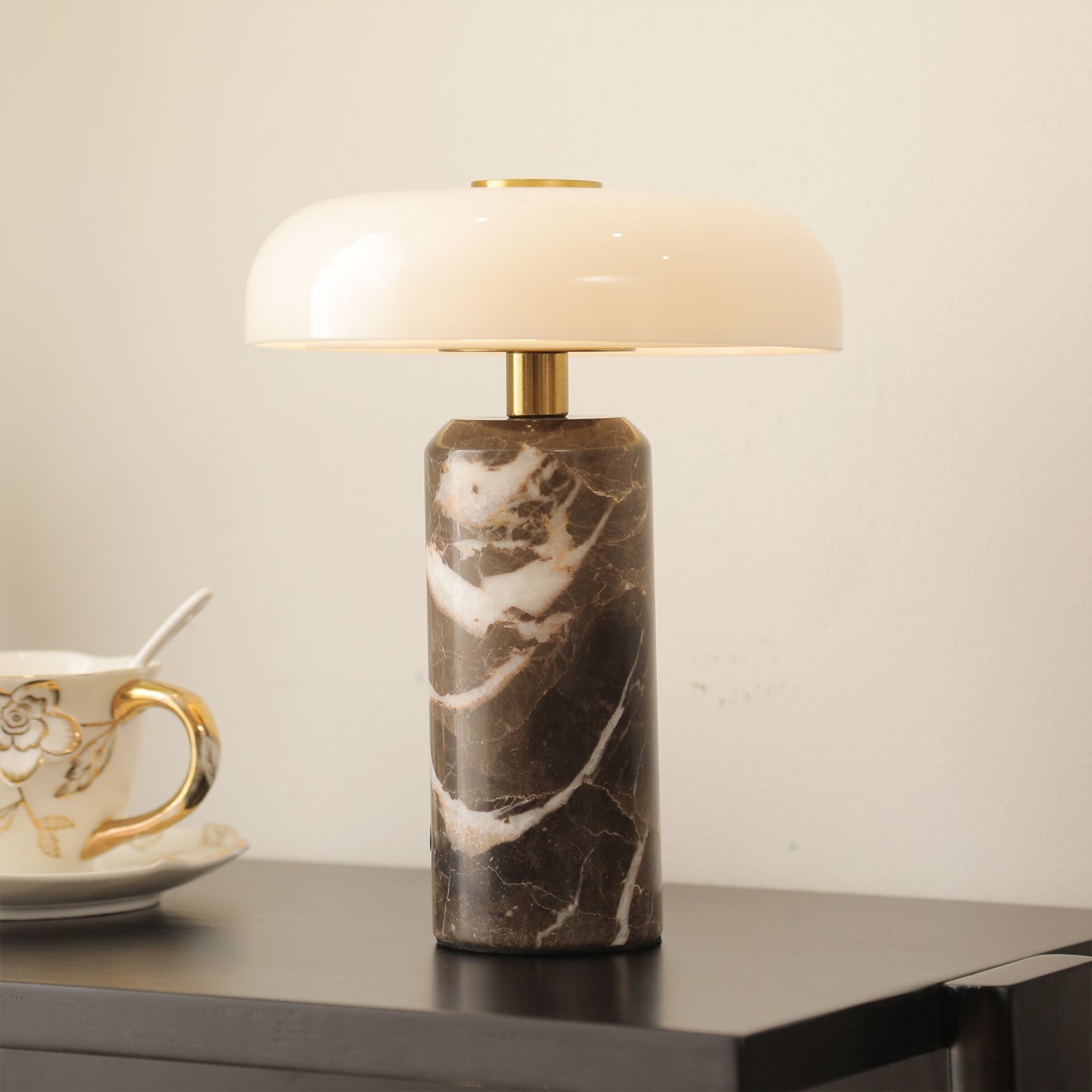 Lámpara de Mesa Portátil de Mármol con Luz LED Ajustable y Diseño Moderno 7