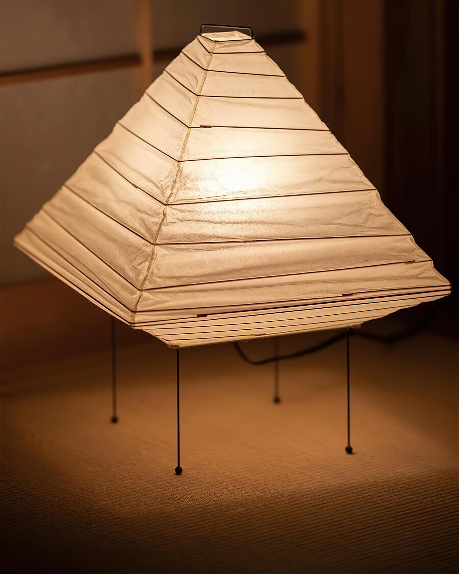 Lámpara de Mesa Pyramid 5X con Pantalla de Papel y Marco Negro – Diseño Minimalista 4