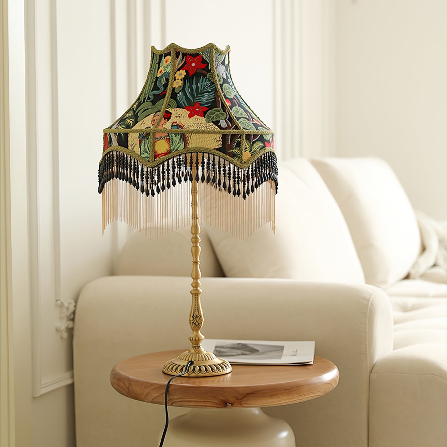 Lámpara de Mesa Retro Peonía con Pantalla de Seda y Base de Latón – Elegante Iluminación Interior 2