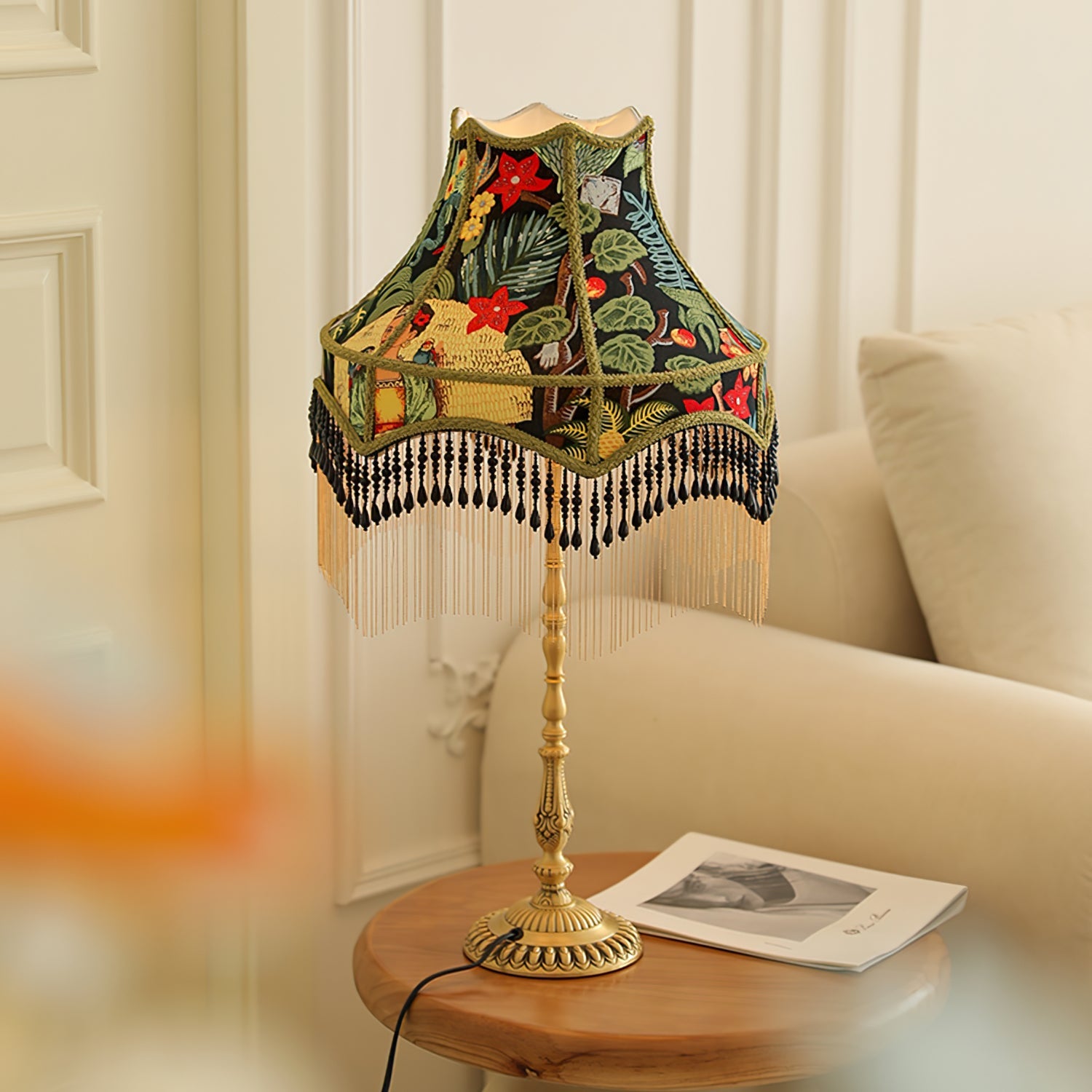 Lámpara de Mesa Retro Peonía con Pantalla de Seda y Base de Latón – Elegante Iluminación Interior 7