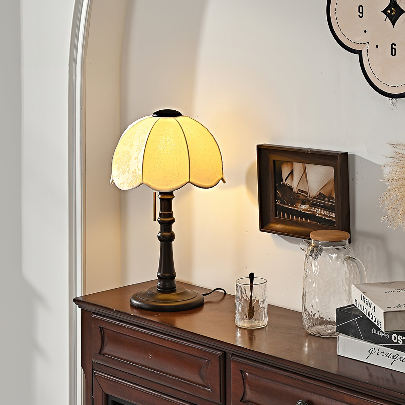 Lámpara de Mesa Retro con Sombrilla - Diseño Francés, Base de Madera, Pantalla de Tela 4