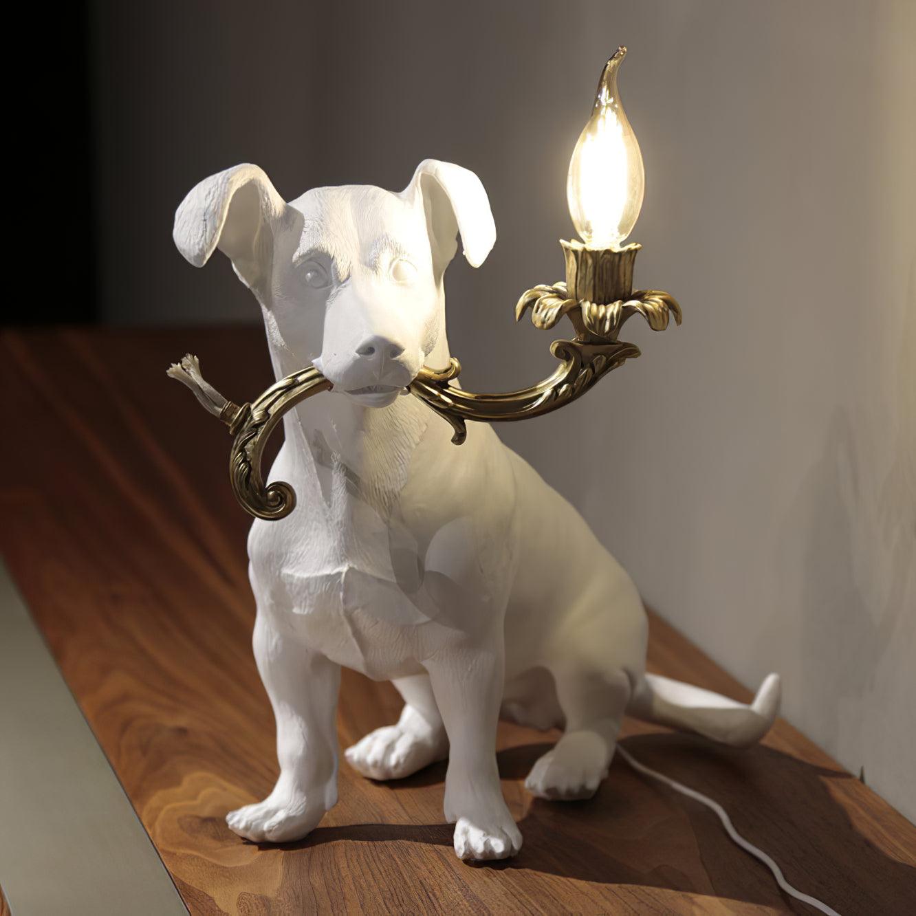 Lámpara de Mesa Rio con Diseño de Perro en Resina y Metal, Color Blanco y Dorado, Ideal para Mesitas de Noche 2