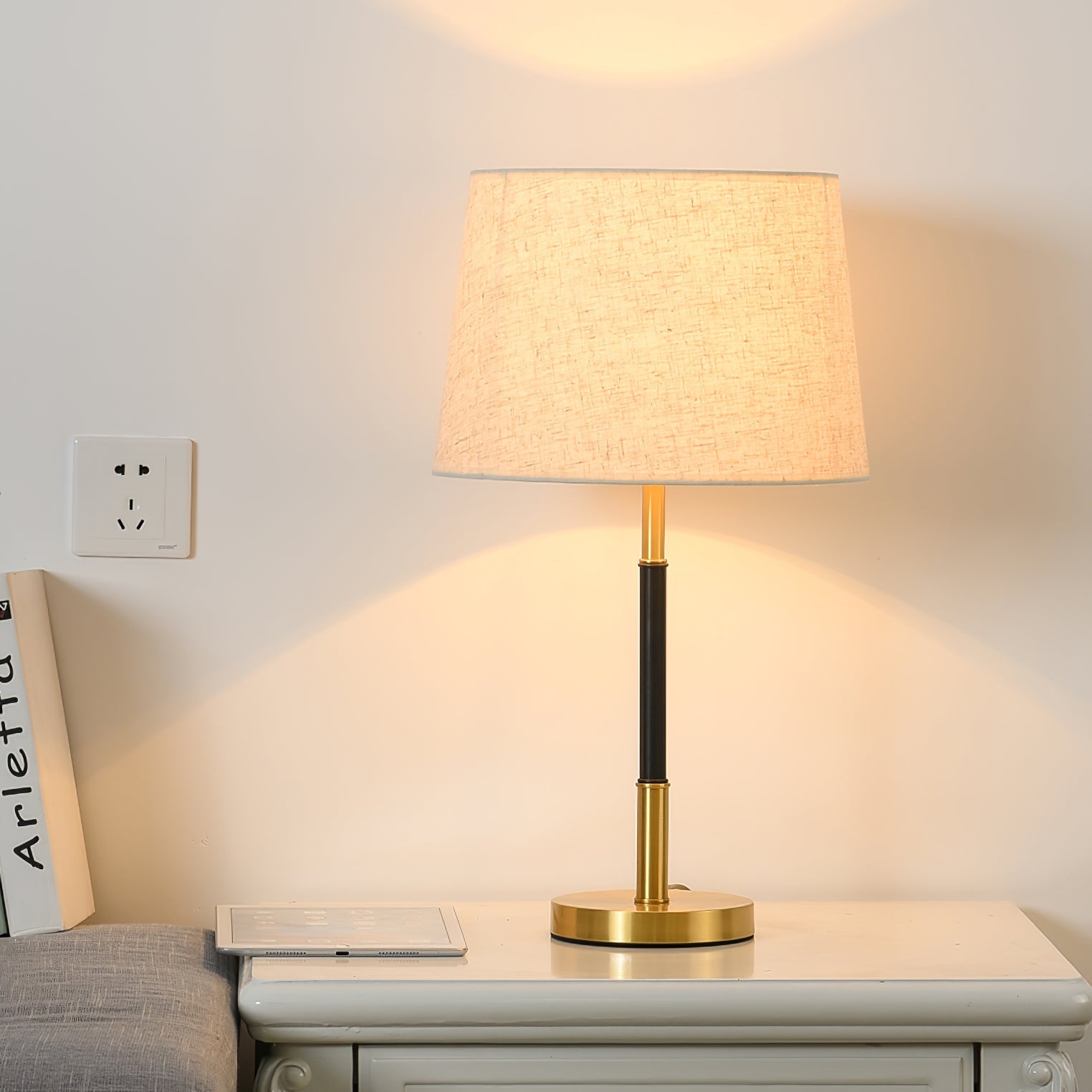 Lámpara de Mesa Sante de Cobre con Pantalla de Tela – Diseño Industrial Moderno 8