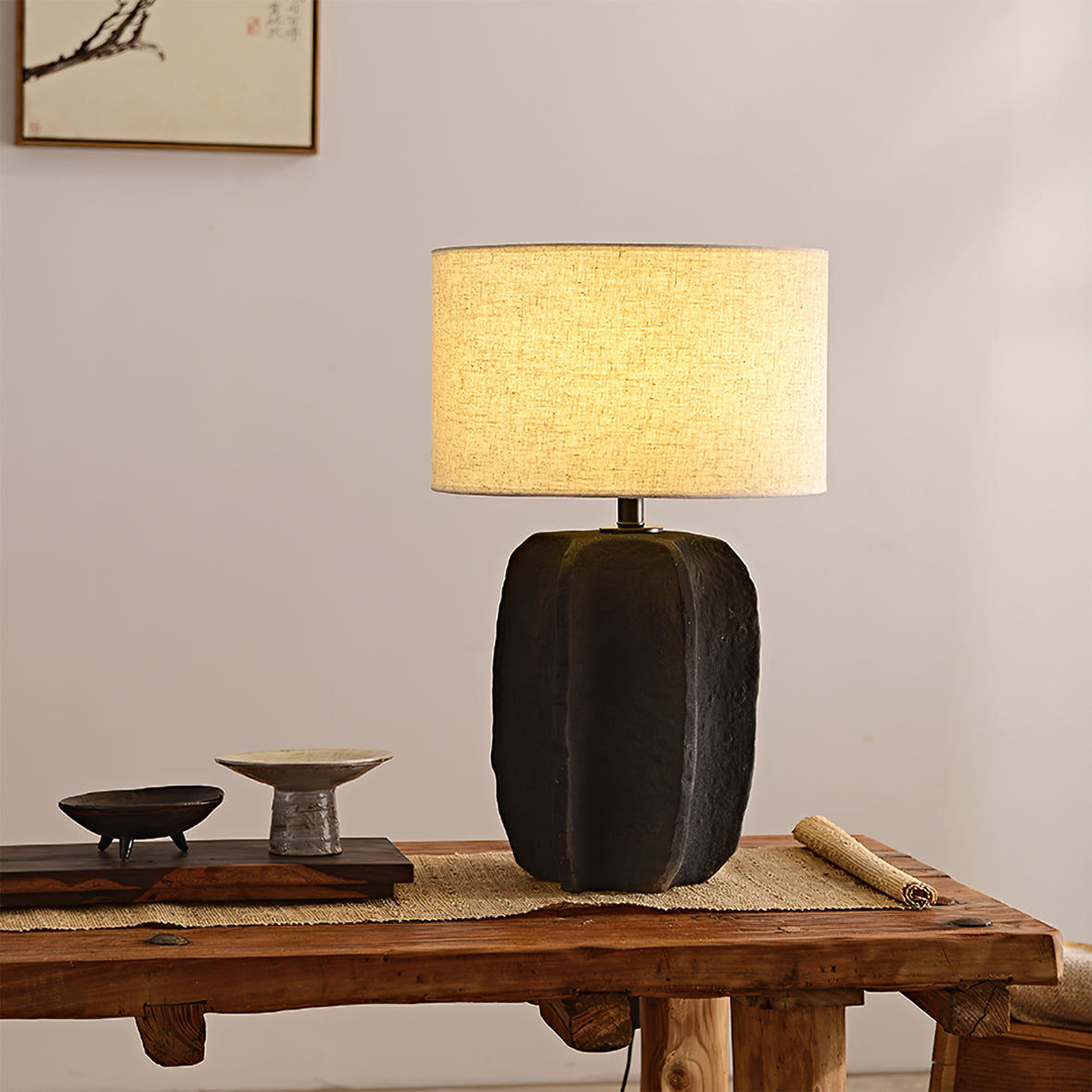 Lámpara de Mesa Torso de Cerámica con Pantalla de Tela – Diseño Sofisticado y Duradero 4