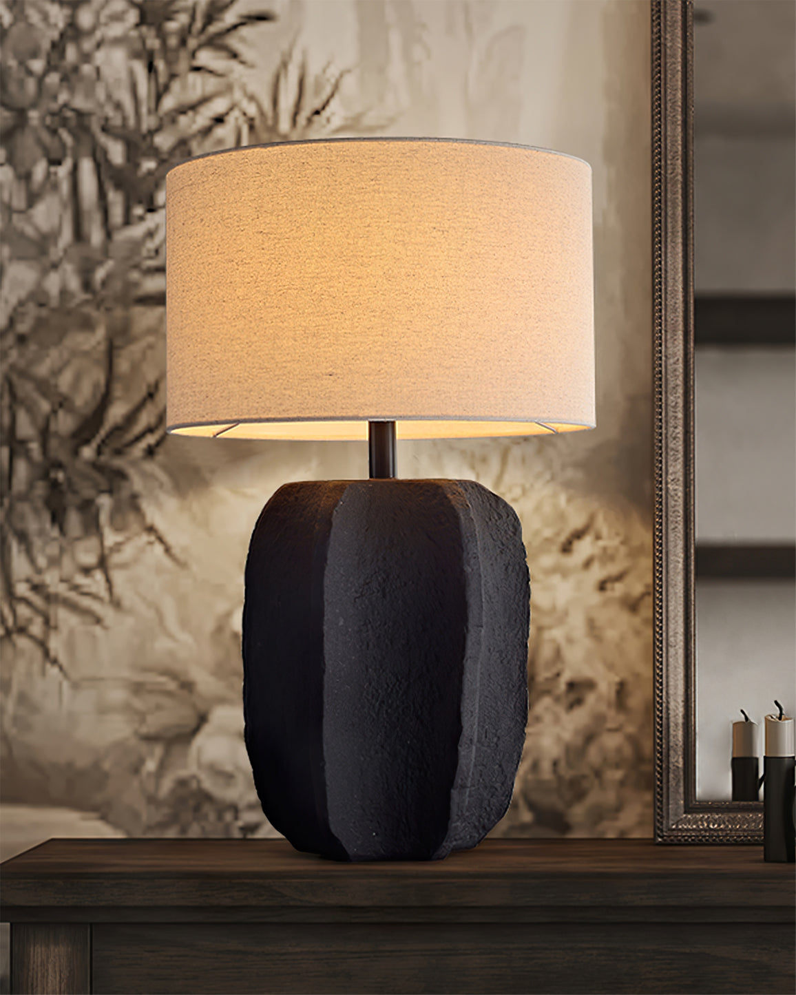 Lámpara de Mesa Torso de Cerámica con Pantalla de Tela – Diseño Sofisticado y Duradero 7