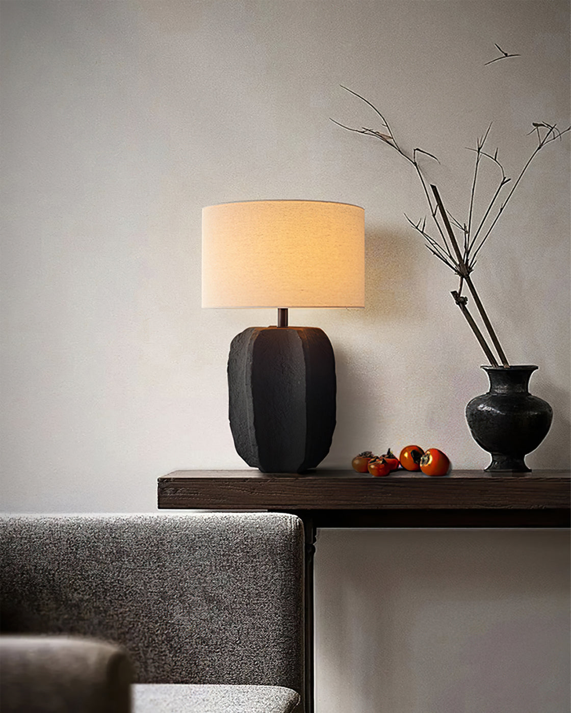 Lámpara de Mesa Torso de Cerámica con Pantalla de Tela – Diseño Sofisticado y Duradero 8