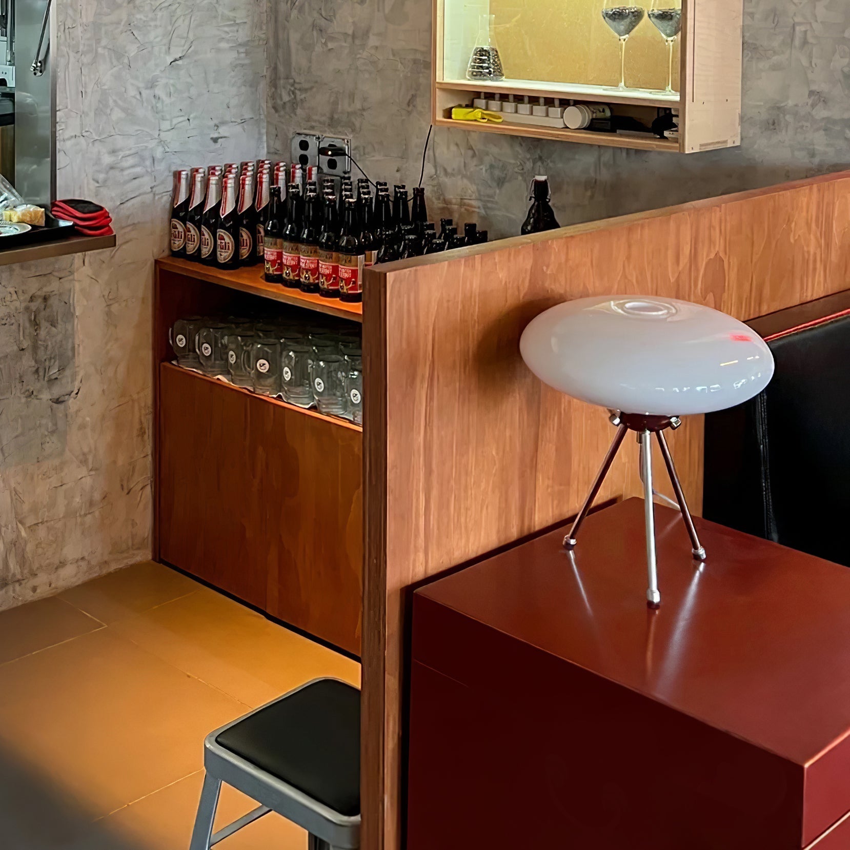 Lámpara de Mesa UFO de Vidrio Moderno, 30 cm Diámetro, Base E26, Ideal para Mesita de Noche o Escritorio 8